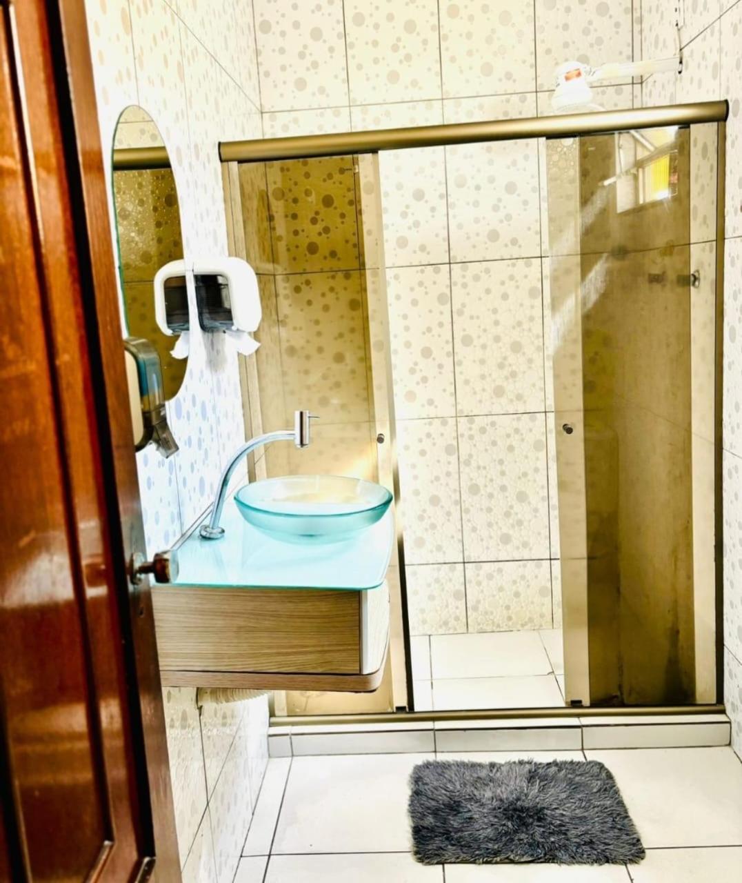 Hostel Estacao Maracana ริโอเดจาเนโร ภายนอก รูปภาพ
